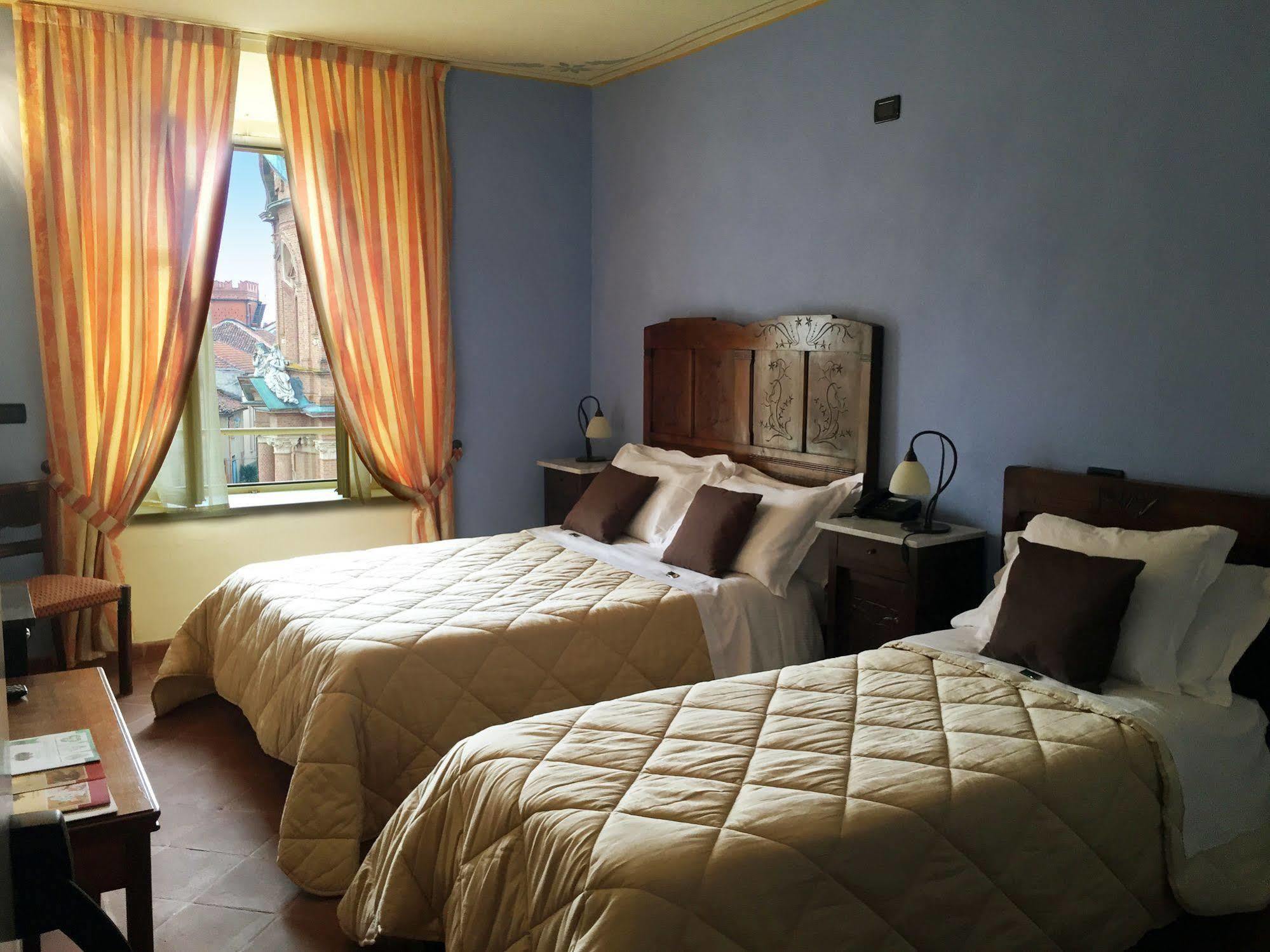 La Foresteria Del Castello - Wellness Hotel In Dimora Storica Castell'Alfero Ngoại thất bức ảnh