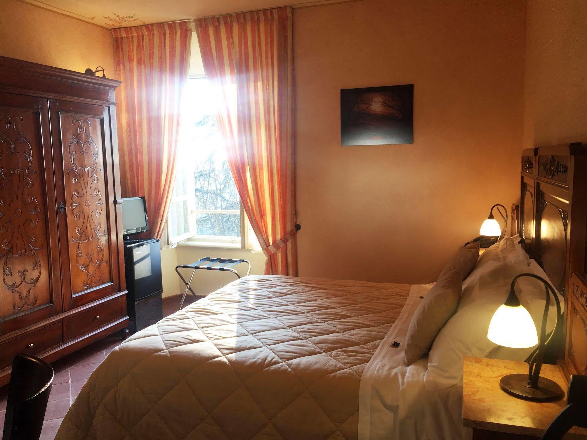 La Foresteria Del Castello - Wellness Hotel In Dimora Storica Castell'Alfero Ngoại thất bức ảnh